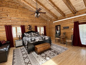 3 bedrooms, desk, iron/ironing board, WiFi