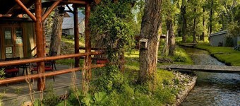 Beautiful Cabin Comfortable for Groups in Riverside, Wyoming