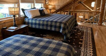 Beautiful Cabin Comfortable for Groups in Riverside, Wyoming