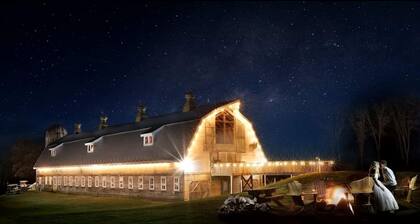 Romantic Quaint Bell Tent Perfect for a Secluded Couple Escape in Saint Croix Falls, Wisconsin