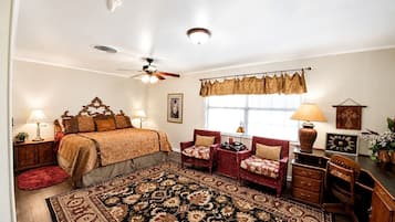 2 bedrooms, desk, iron/ironing board, WiFi