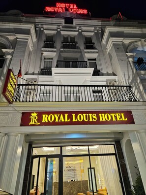 واجهة المنشأة