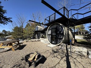 Outdoor dining - Peaceful Tube Vacation Rental with Fire Pit in Danville, Kentucky (Danville)