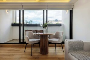 Interior - w* | Your FIFA Escape in Colima Loft w/ Balcony (Ciudad de México)