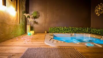 Bain à remous intérieur