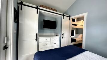 1 Schlafzimmer, Schreibtisch, WLAN, Bettwäsche