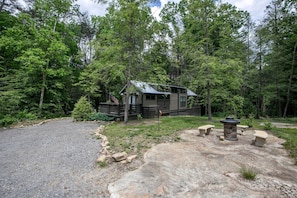 Exterior - Stunning Cottage Nestled Amidst Trees with Fire Pit in Monteagle, Tennessee (Monteagle)