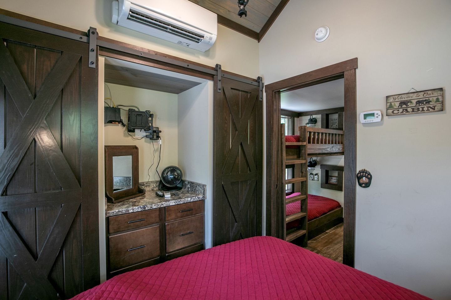 1 Schlafzimmer, Schreibtisch, WLAN, Bettwäsche