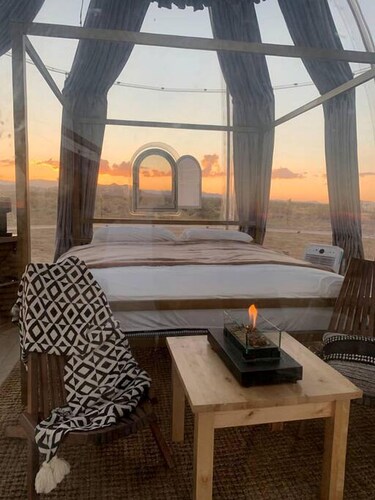 Magical Night under the Stars: Amazing California Dome Rental in the Desert in Joshua Tree