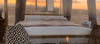 Magical Night under the Stars: Amazing California Dome Rental in the Desert in Joshua Tree