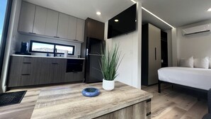 1 bedroom, desk, WiFi, bed sheets - Escape to Orderville with this Tiny House, Perfect for an Utah Getaway (Orderville)