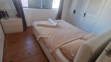 Shared Dormitory, 1 Bedroom, Smoking, Balcony