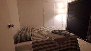 Shared Dormitory, 1 Bedroom, Smoking, Balcony | 1 bedroom