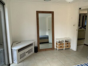 Shared Dormitory, 1 Bedroom, Smoking, Balcony - Room-exclusive Room 5 Minute Walk to GC5 (Gold Coast)