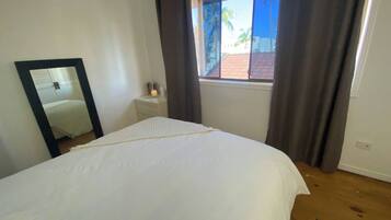 Shared Dormitory, 1 Bedroom, Smoking, Balcony | 1 bilik tidur