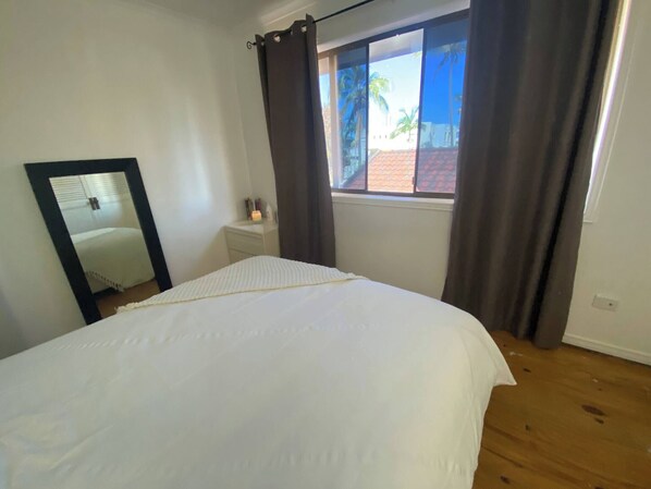 Shared Dormitory, 1 Bedroom, Smoking, Balcony | 1 bedroom - Room-exclusive Sunrise Room, GC Blues Fe (Gold Coast)