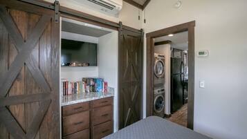 1 dormitorio, escritorio, wifi y ropa de cama