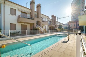 Pool - Apartment 'Valentina 1 - Ground Floor' with Shared Pool, Wi-Fi and Air Conditioning (Lido di Jesolo)