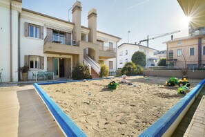 Children’s area - Apartment 'Valentina 1 - Ground Floor' with Shared Pool, Wi-Fi and Air Conditioning (Lido di Jesolo)