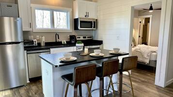 Refrigerador, microondas, parrilla de estufa y lavavajillas