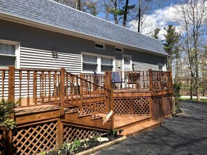 Exterior - Equipped Cottage Ideal for Groups in Milo, New York (Milo)