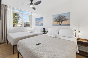 3 habitaciones, tabla de planchar con plancha, wifi y ropa de cama 