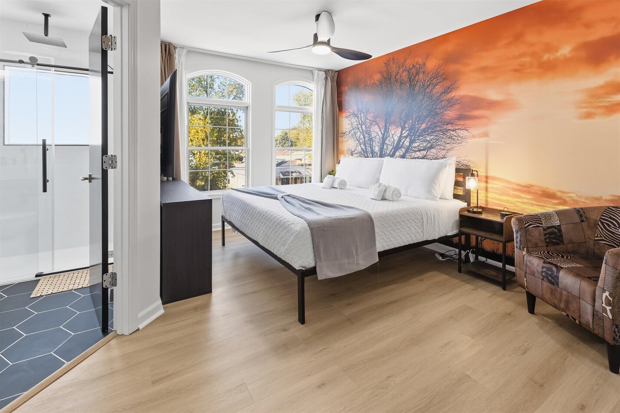 3 室のベッドルーム、アイロン / アイロン台、WiFi、ベッドシーツ