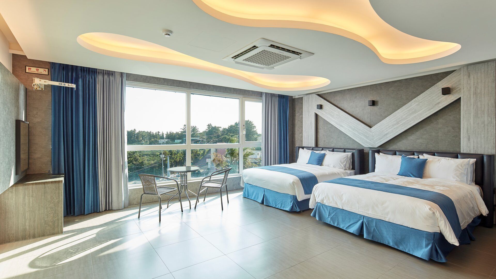 遮光窗帘、隔音、免费 WiFi、床单