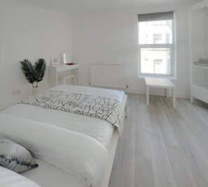 3 bedrooms, WiFi, bed sheets - Rodney Road (Great Yarmouth)