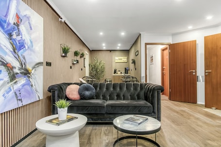 Interior. Flyers Hotel