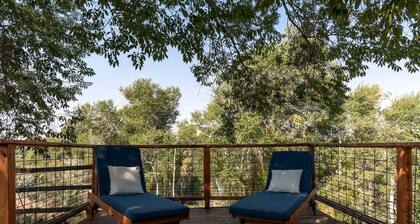 Remodeled Mountain Retreat with Hot Tub and Scenic Views Near Trails in Lander, Wyoming