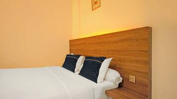 Free WiFi, bed sheets