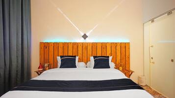 Suite, 1 Double Bed | Free WiFi, bed sheets