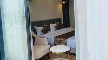 Superior Double Room | Desk, laptop workspace, free WiFi