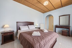 1 bedroom, WiFi, bed sheets - Studio Apartment 'Apraos Bay Hotel  10' with Sea View, Wi-Fi and Air Conditioning (Απραος)