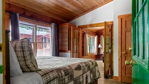 1 bedroom, WiFi, bed sheets - Dog-Friendly Cabin with Indoor Jacuzzi in Sevierville, Tennessee (Sevierville)