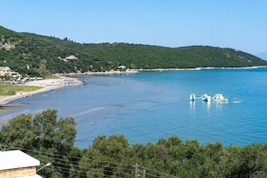 Beach - Studio Apartment 'Apraos Bay Hotel  14' with Sea View, Wi-Fi and Air Conditioning (Απραος)