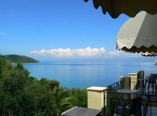 Property grounds - Studio Apartment 'Apraos Bay Hotel 16' with Sea View, Wi-Fi and Air Conditioning (Απραος)