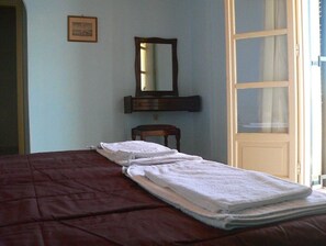 1 bedroom, WiFi, bed sheets - Studio Apartment 'Apraos Bay Hotel Room 3' with Sea View, Wi-Fi and Air Conditioning (Απραος)