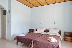 1 bedroom, WiFi, bed sheets - Studio Apartment 'Apraos Bay Hotel Room 5' with Sea View, Wi-Fi and Air Conditioning (Απραος)
