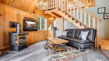 TV, fireplace, DVD player