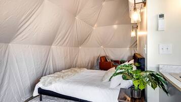 1 habitación y ropa de cama