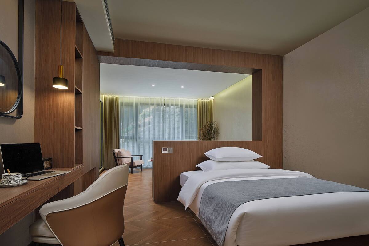 Family Room | Free WiFi