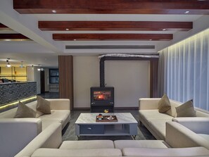 ฝ่ายต้อนรับ