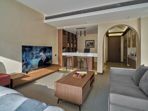 Panoramic Studio Suite | Free WiFi