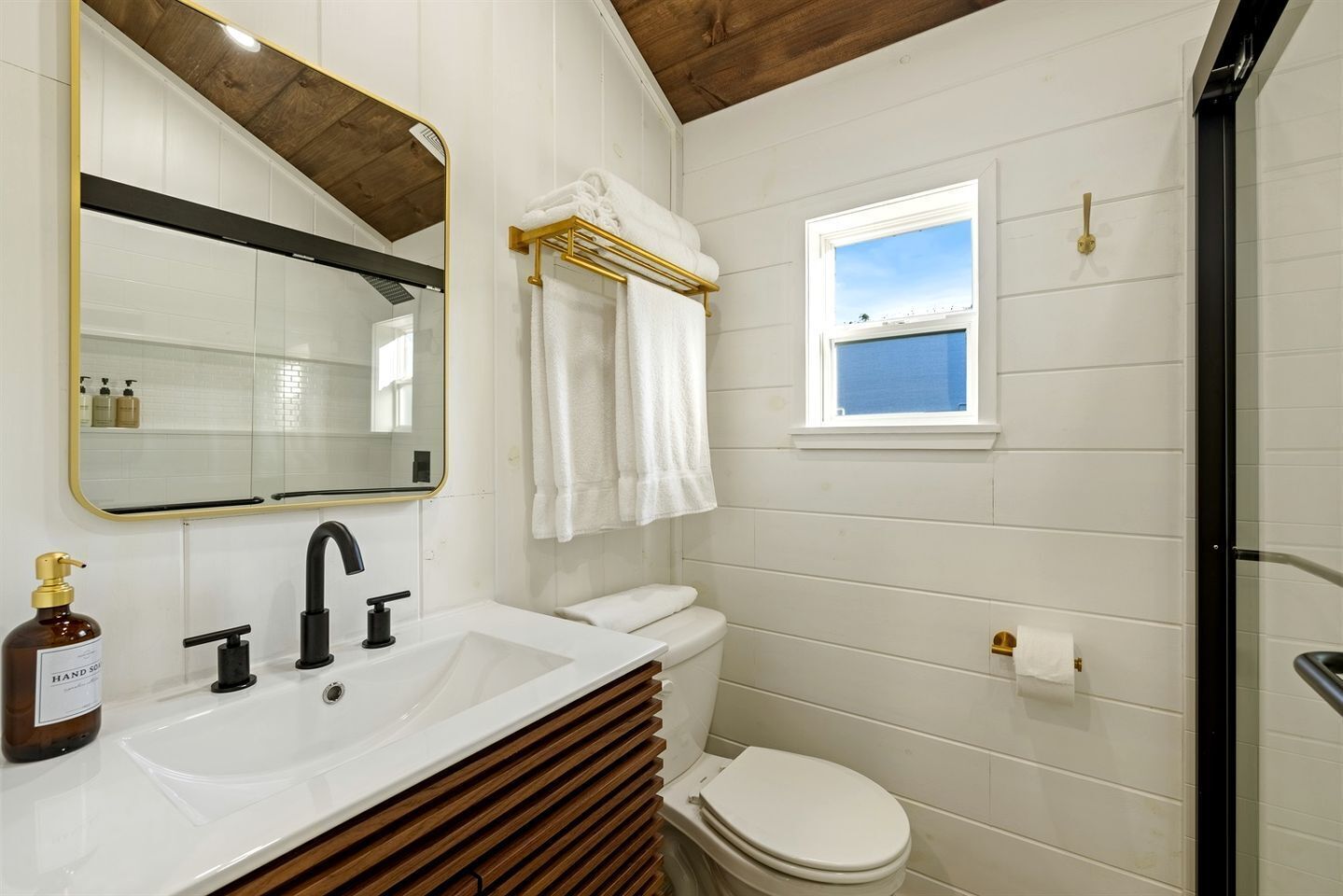 Hair dryer, towels, toilet paper