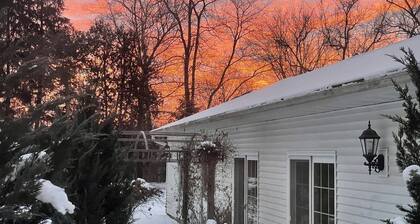 Charming Bed and Breakfast Accommodation near Lake Geneva, Wisconsin