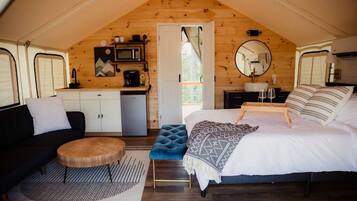 1 Schlafzimmer, Schreibtisch, WLAN, Bettwäsche