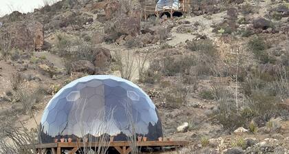 Romantic and Unique Geo Dome Perfect for Stargazing and a Weekend of Exploring Terlingua Ghost Town