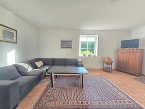 Unclassified image, 5 of 27, button - Vacation home Dat Steenhuus - Spacious vacation home Dat Steenhuus with garden, and (Marienhafe)